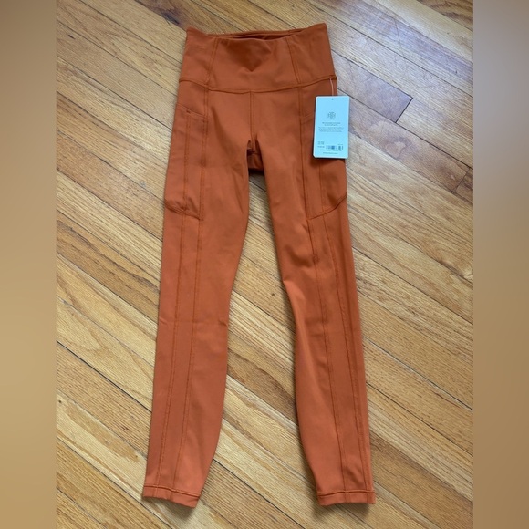 Athleta Pants - Athleta ultimate stash II 7/8 leggings